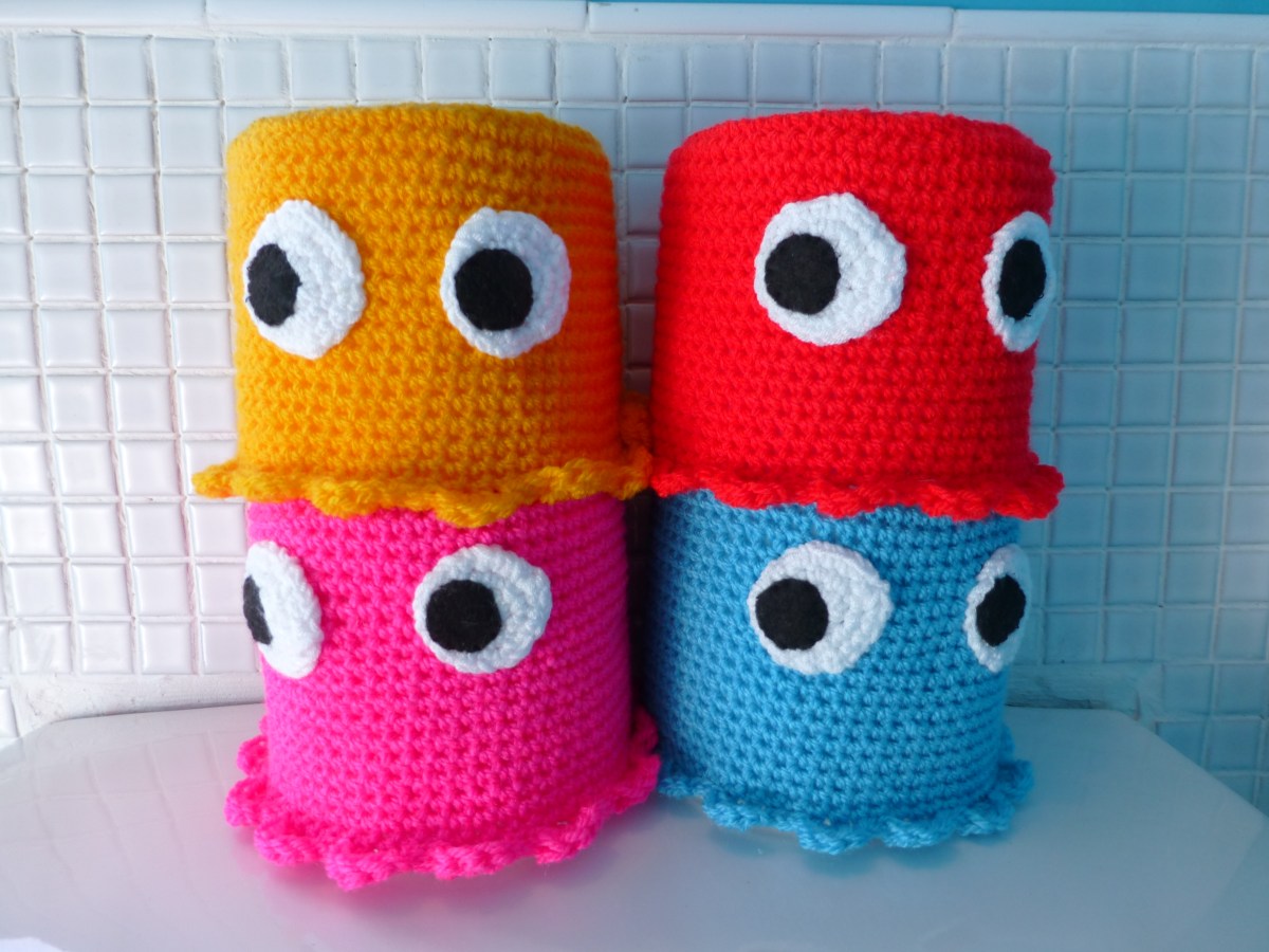 pacman toilet roll overs